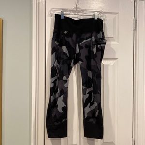 Athleta leggings with side pockets